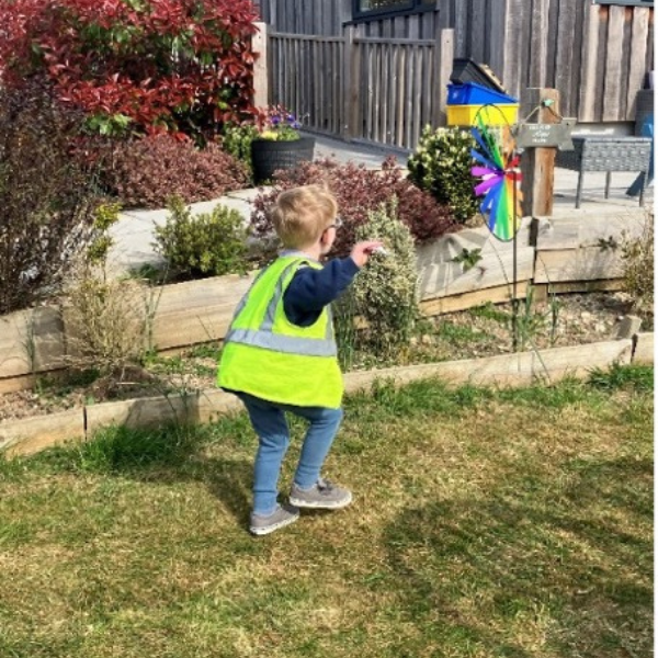 child playing in the garden at JP Eastleigh<br />
