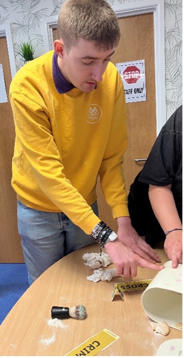 jp eastleigh member learning how to do crime scene investogation<br />
