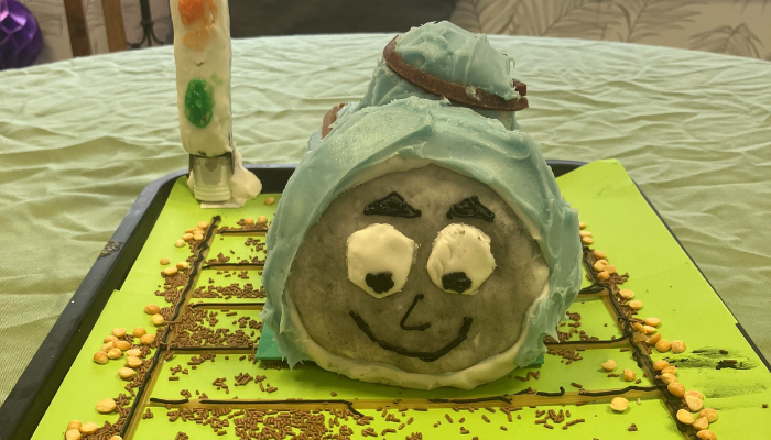 cake in the theme of thomas the tank engine